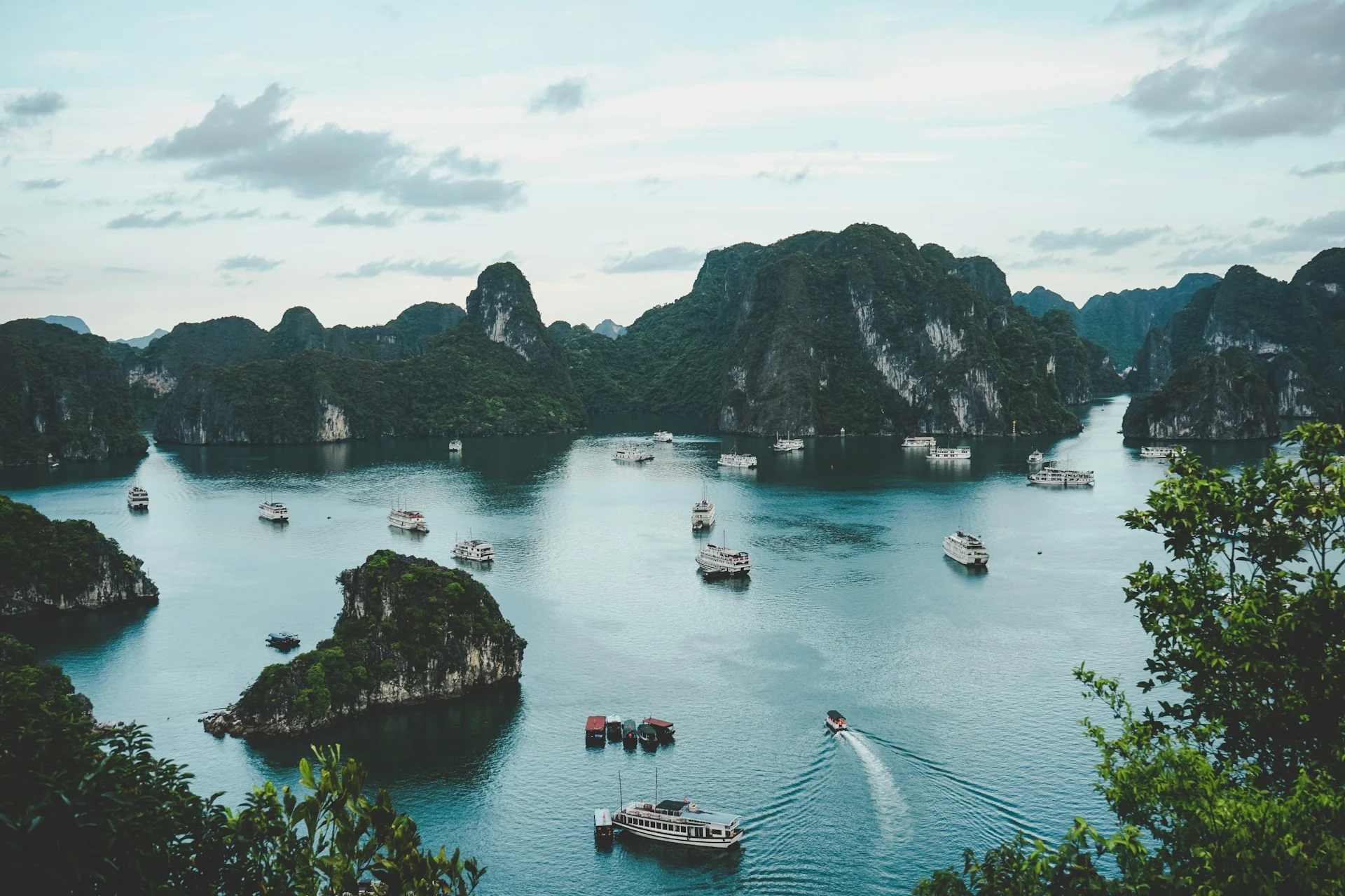 Vietnam limestone karsts and culture